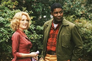Julianne Moore - Daleko do neb
