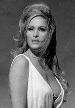 Ursula Anderss 1