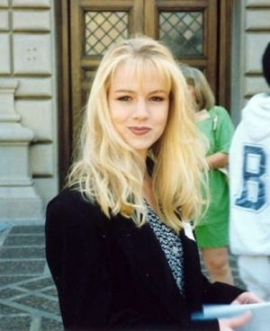 Jennifer Garth 3